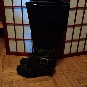 Black 10 w boots, 3 inch heel